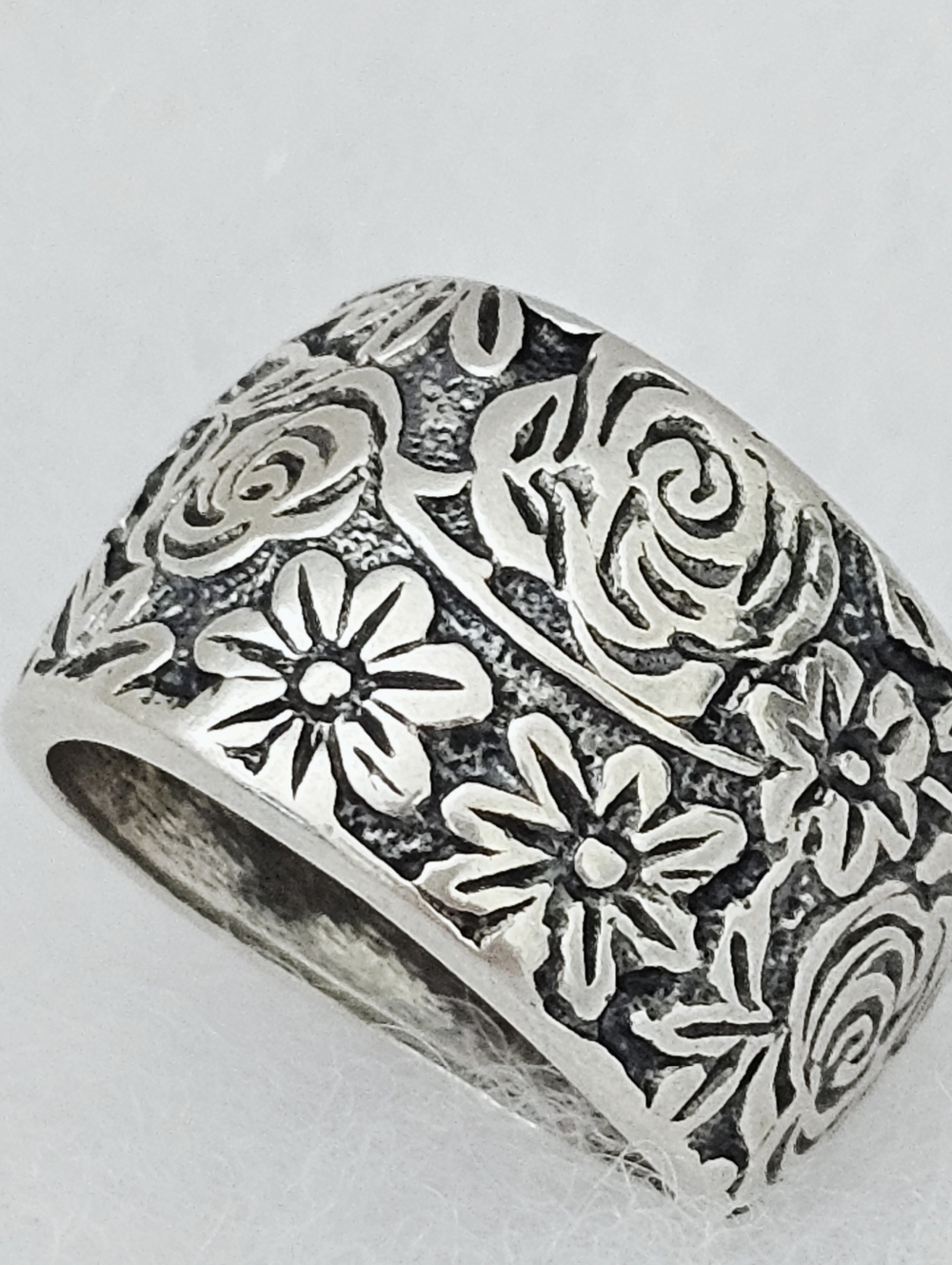 Silpada Rare Sterling Silver Etched Floral Garden Vintage Ring Size 7.25 R1583 - Picture 8 of 14